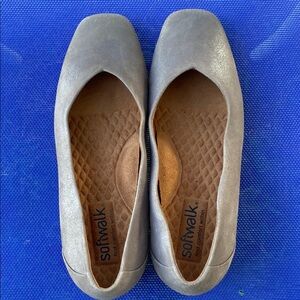 SoftWalk find comfort within shoes Size 9w.